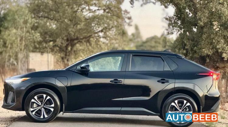 تويوتا bZ4X 2023