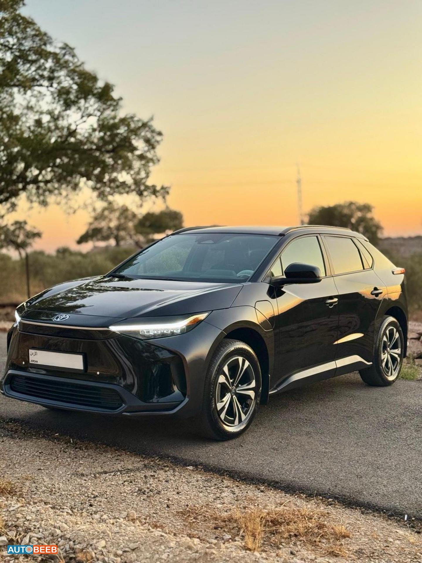 تويوتا bZ4X 2023