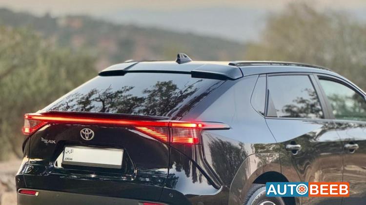 تويوتا bZ4X 2023