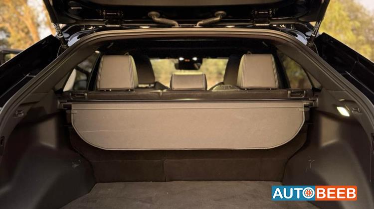 تويوتا bZ4X 2023