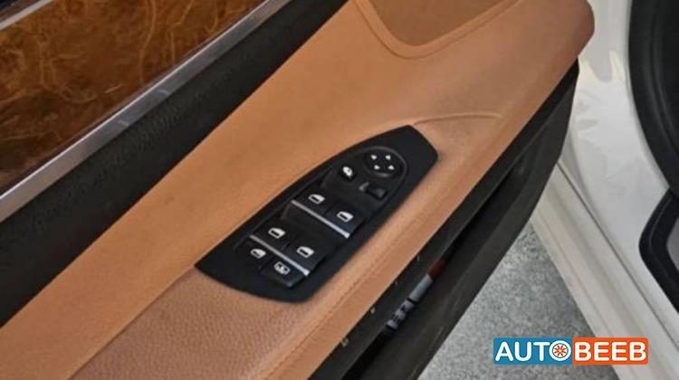 بي ام دبليو 730 2012