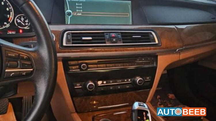 بي ام دبليو 730 2012