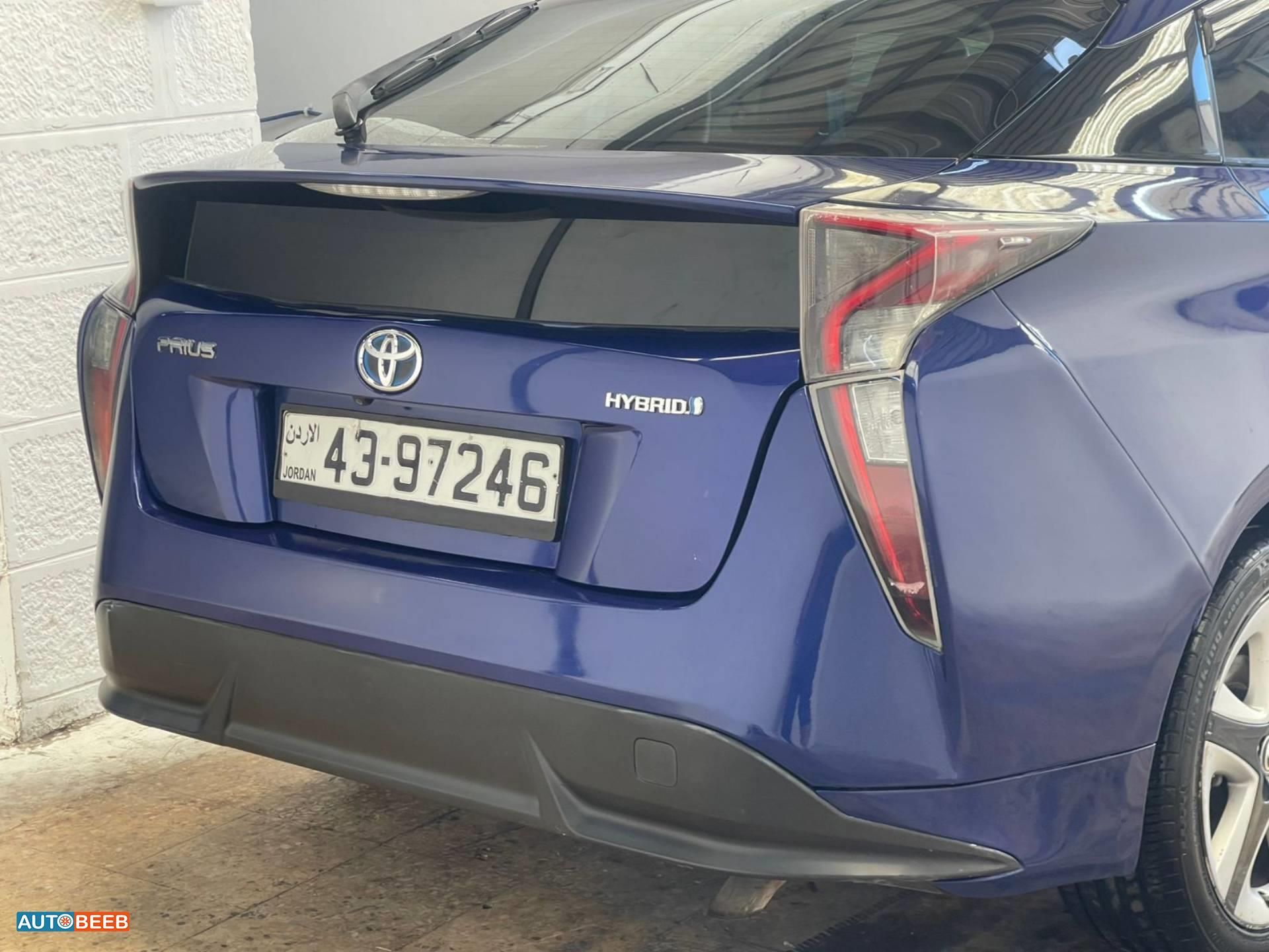 تويوتا بريوس 2016