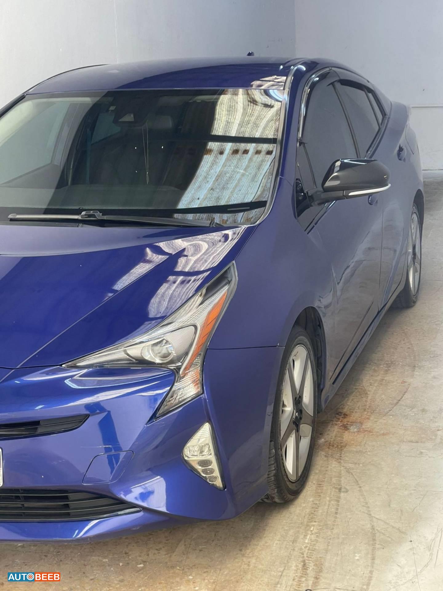 تويوتا بريوس 2016