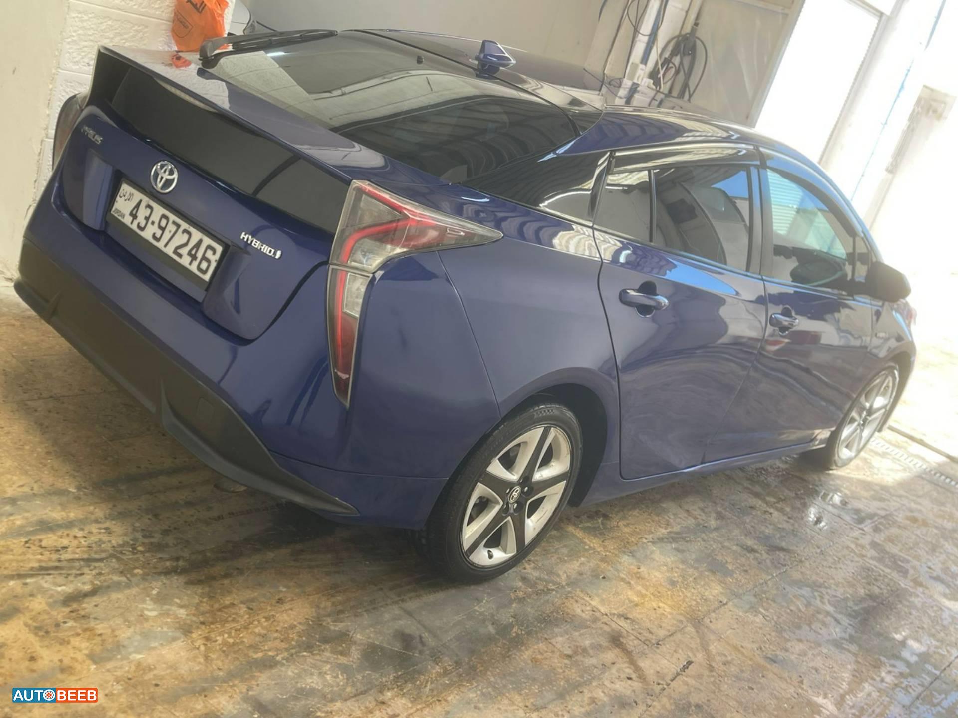 تويوتا بريوس 2016