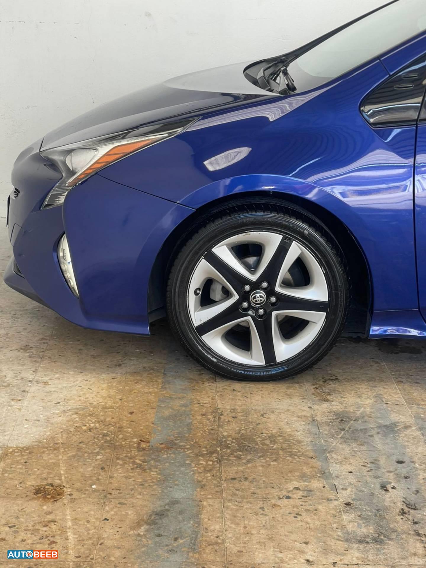 تويوتا بريوس 2016