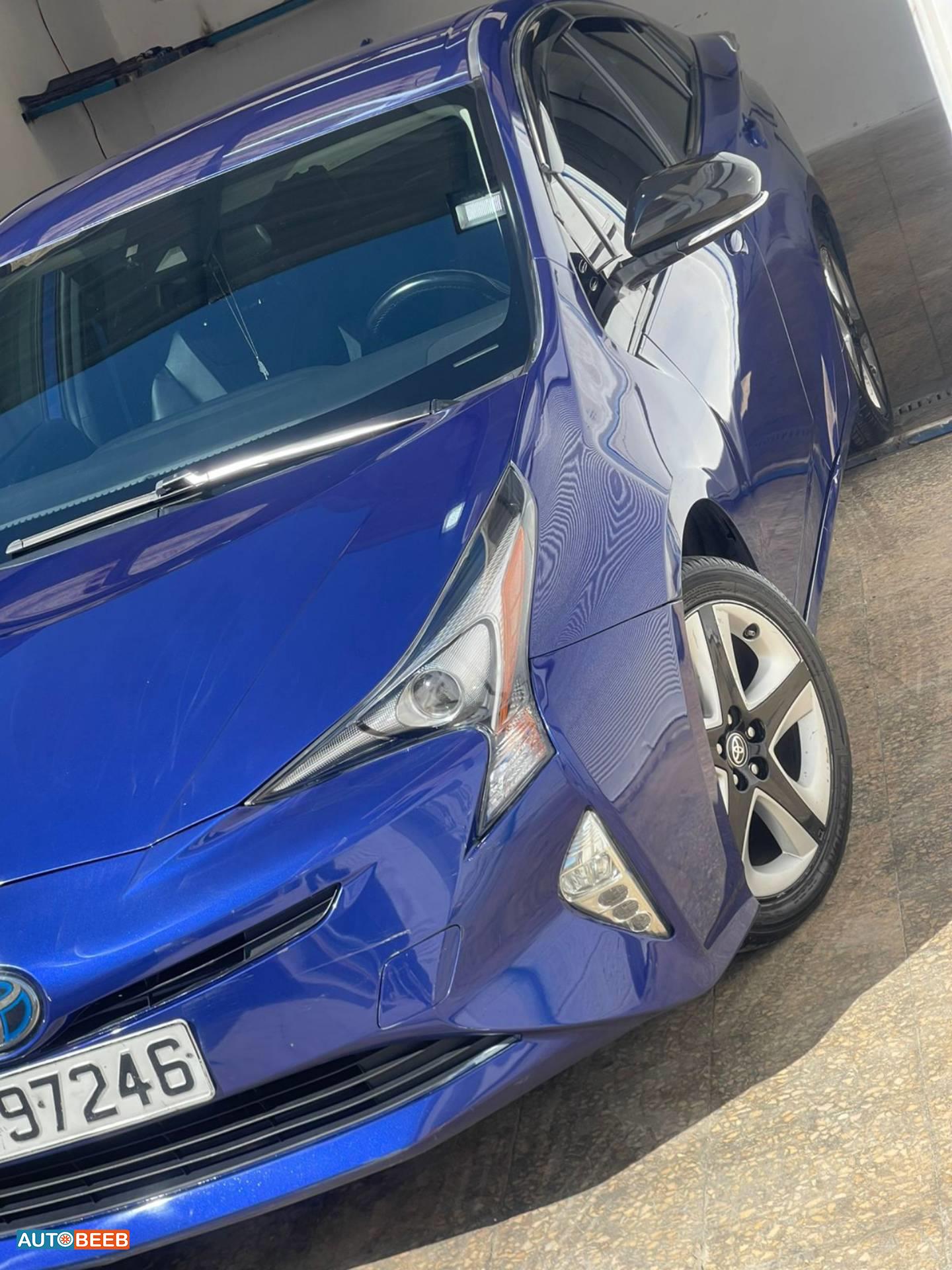 تويوتا بريوس 2016