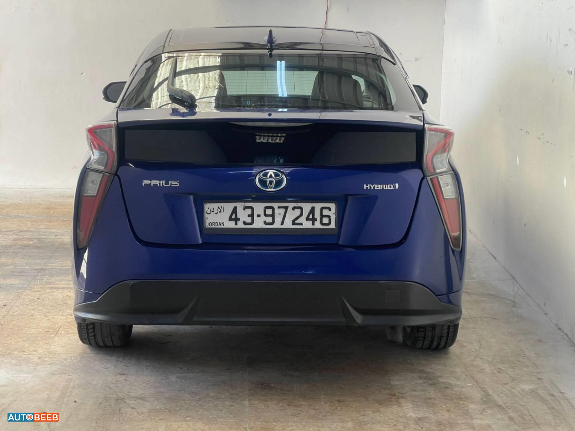 تويوتا بريوس 2016