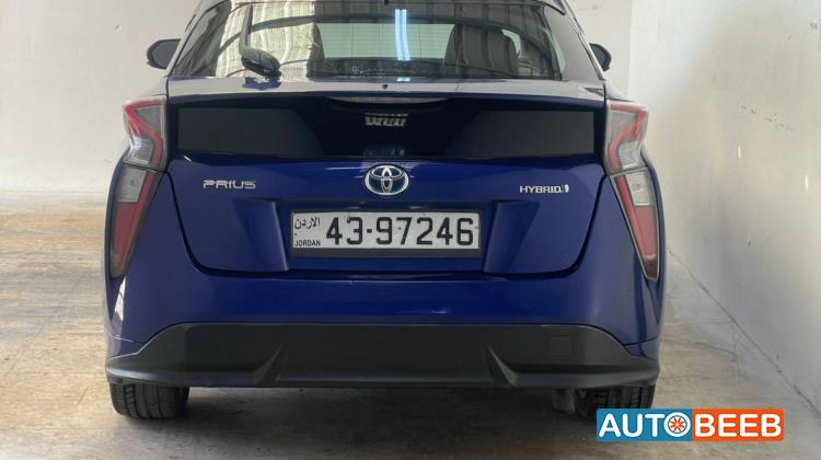 تويوتا بريوس 2016