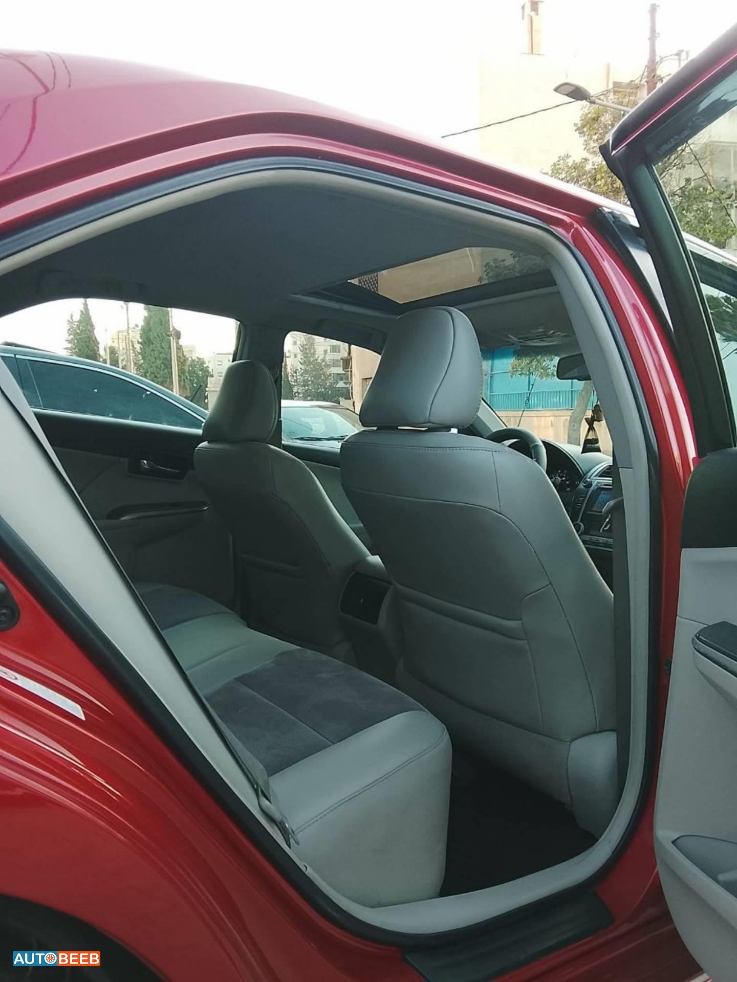 تويوتا كامري 2012