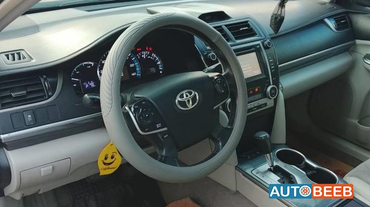 تويوتا كامري 2012