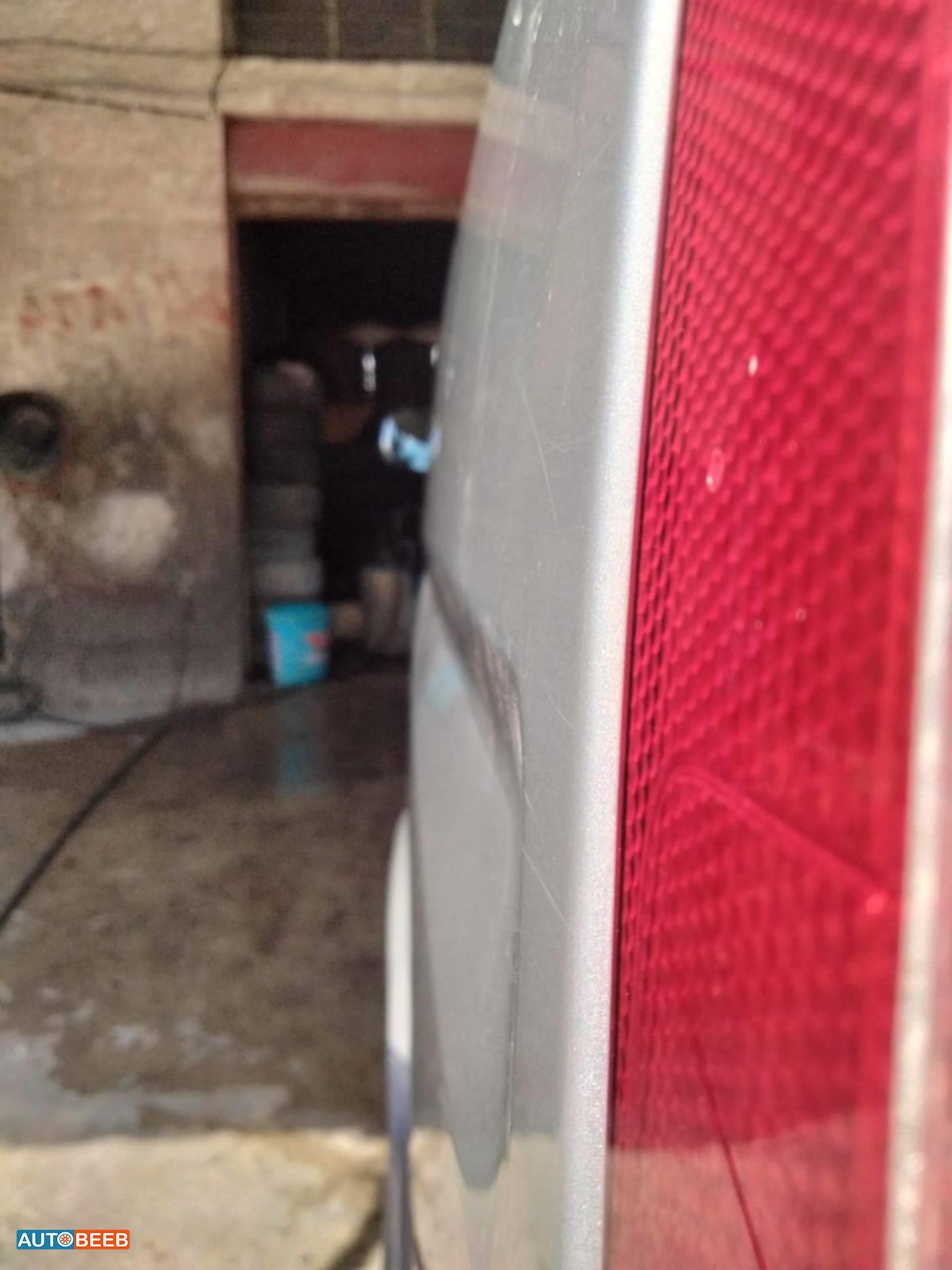 ميني فان مرسيدس بنز 2007