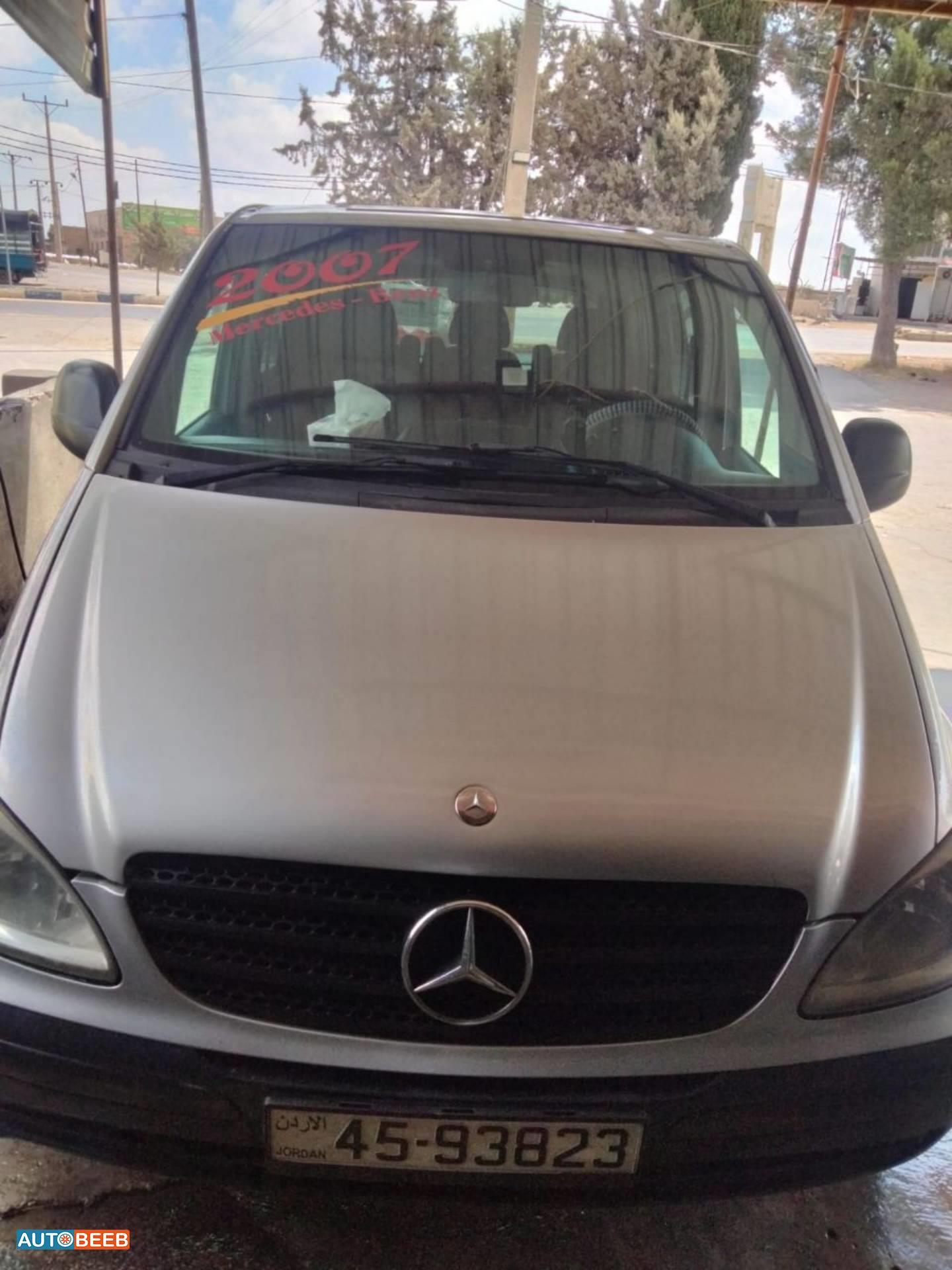 ميني فان مرسيدس بنز 2007