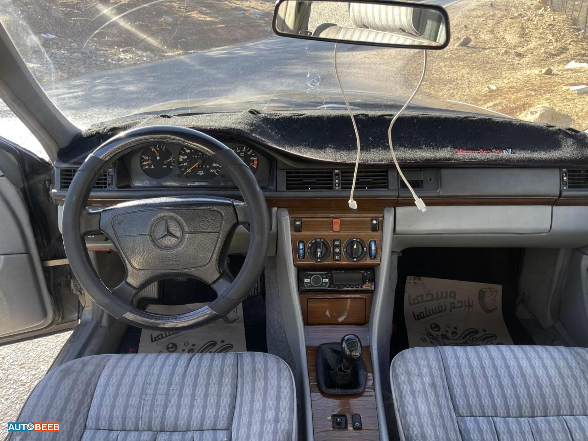 مرسيدس بنز E200 1990