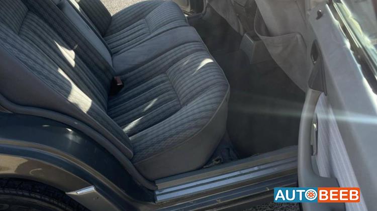 مرسيدس بنز E200 1990