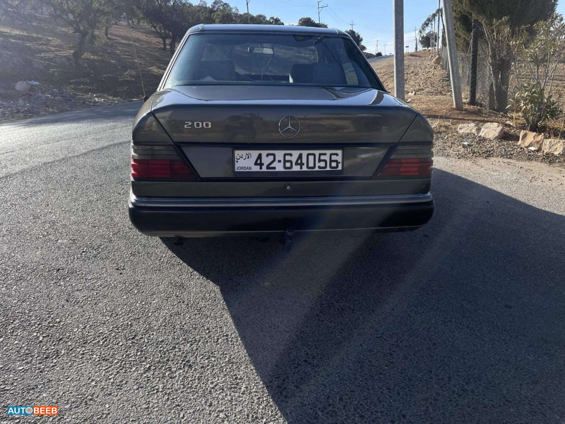 مرسيدس بنز E200 1990