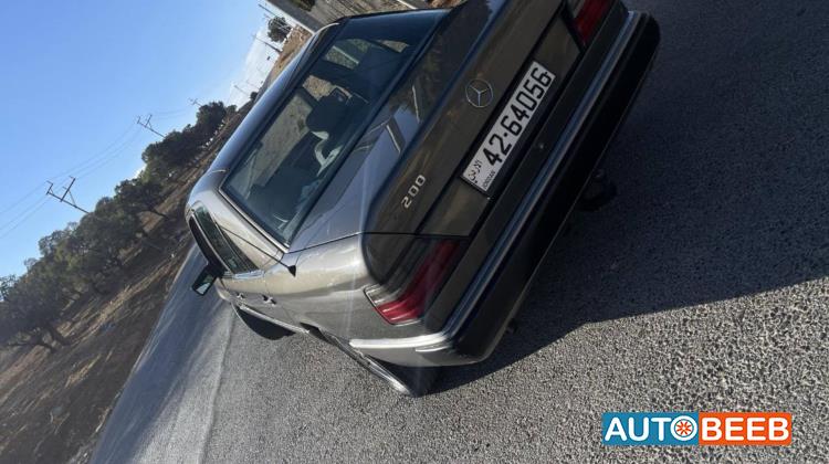 مرسيدس بنز E200 1990