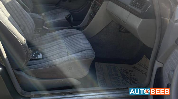 مرسيدس بنز E200 1990