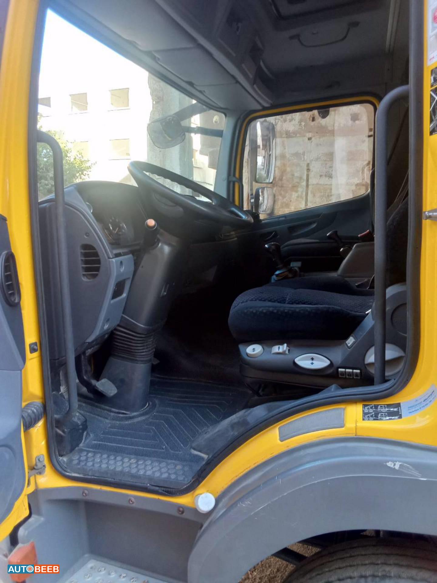 سطحة مرسيدس بنز 2012