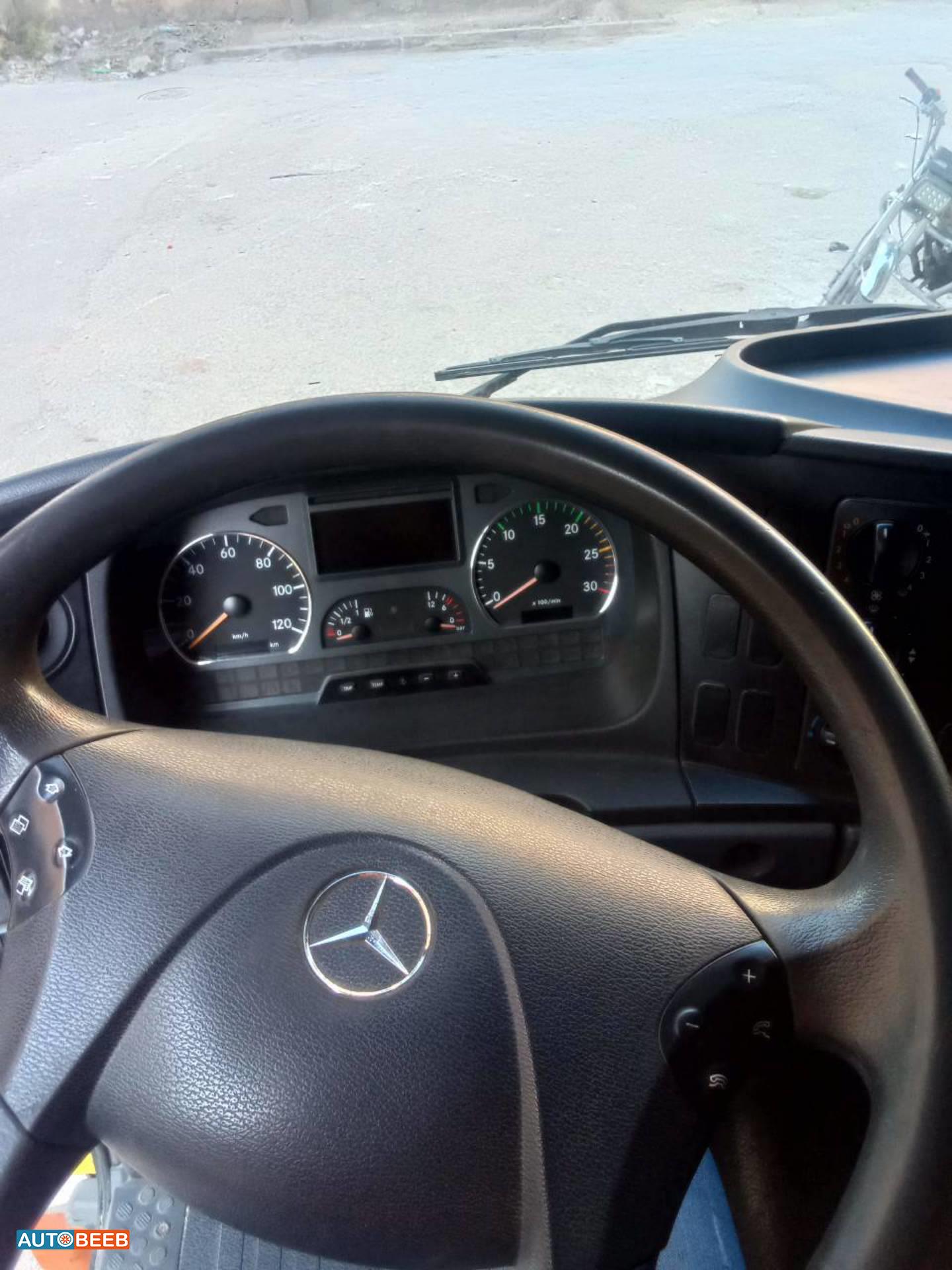 سطحة مرسيدس بنز 2012