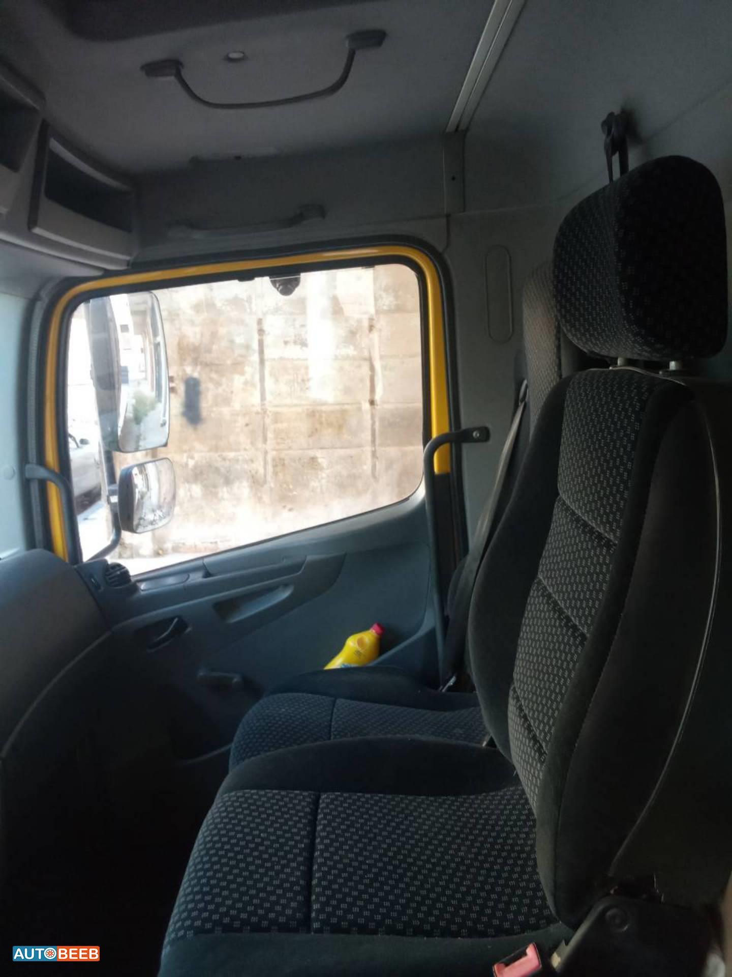 سطحة مرسيدس بنز 2012