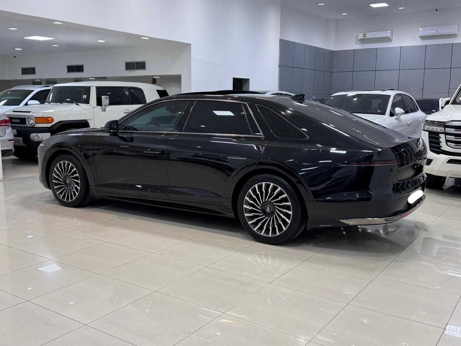 هيونداي ازيرا 2024