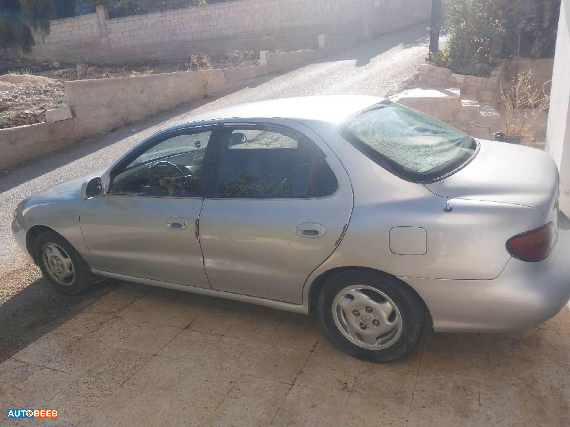 هيونداي افانتي 1996