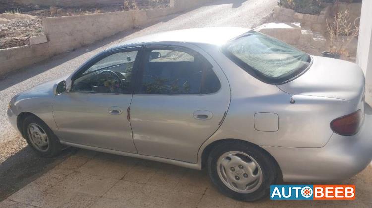 هيونداي افانتي 1996