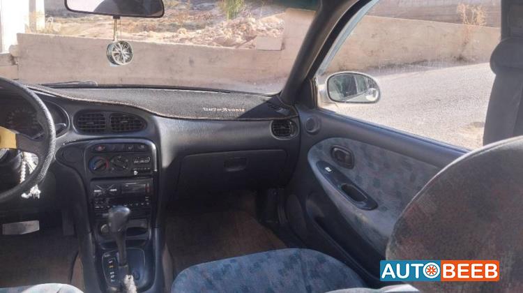 هيونداي افانتي 1996