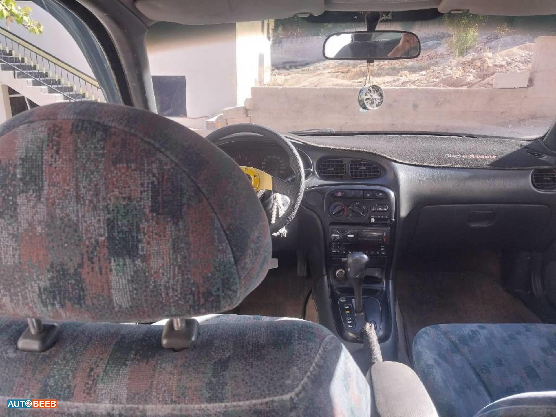 هيونداي افانتي 1996