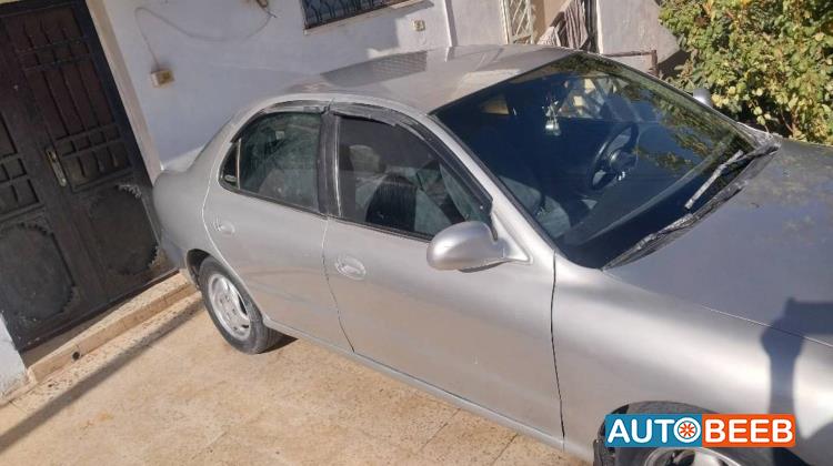 هيونداي افانتي 1996