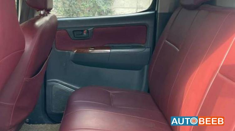 Toyota Hilux 2013