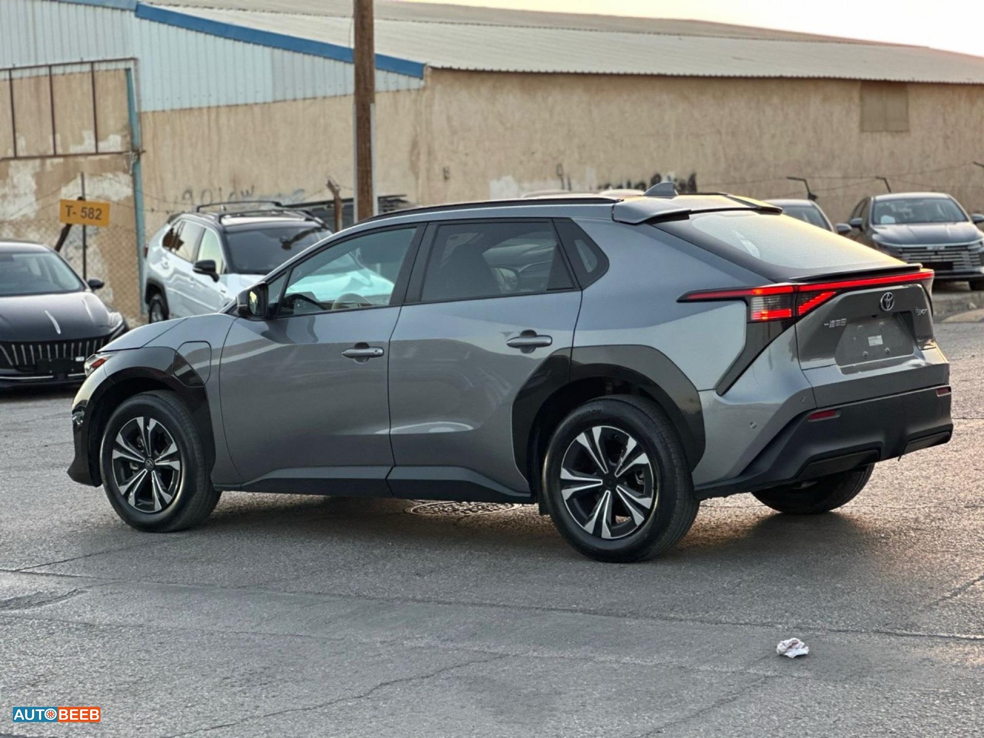 تويوتا bZ4X 2022