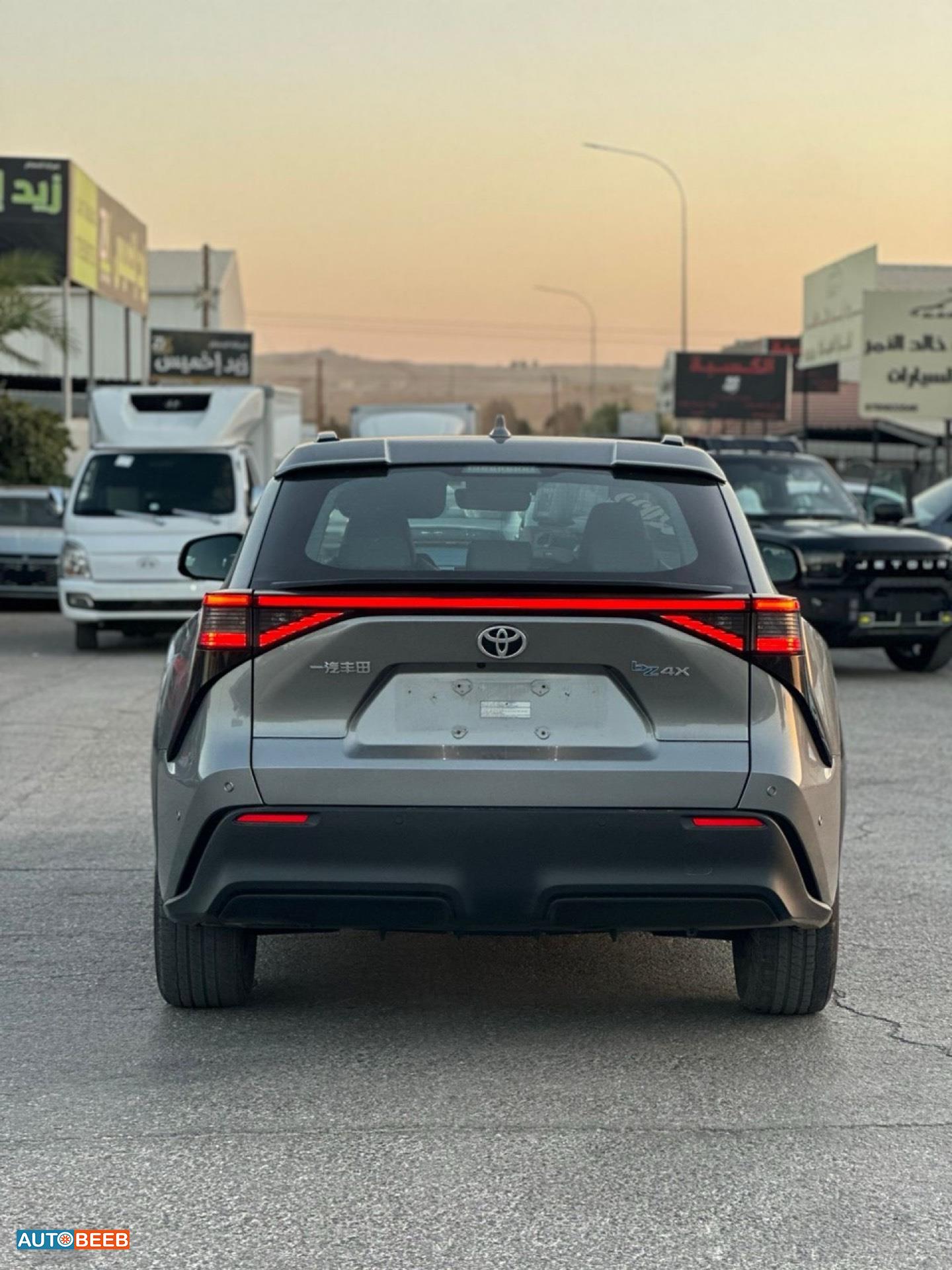 تويوتا bZ4X 2022