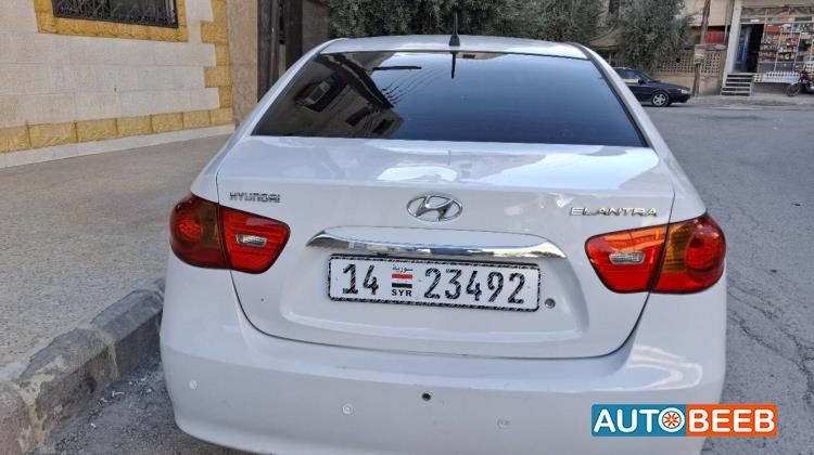 هيونداي لانترا 2011