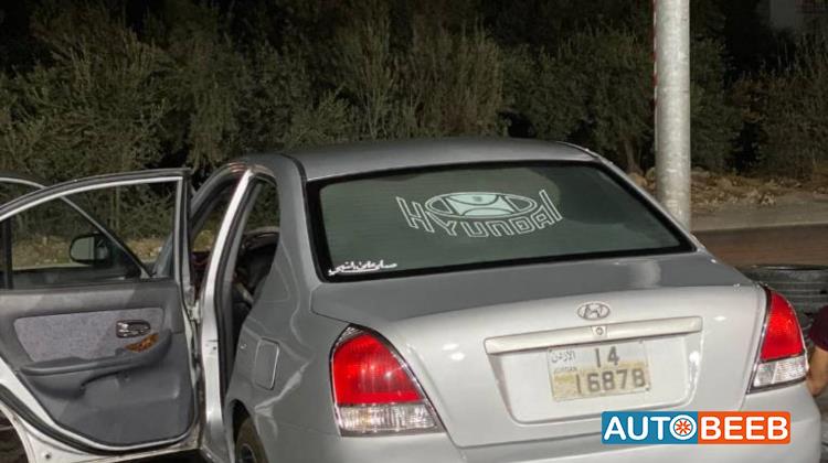 هيونداي افانتي 2001