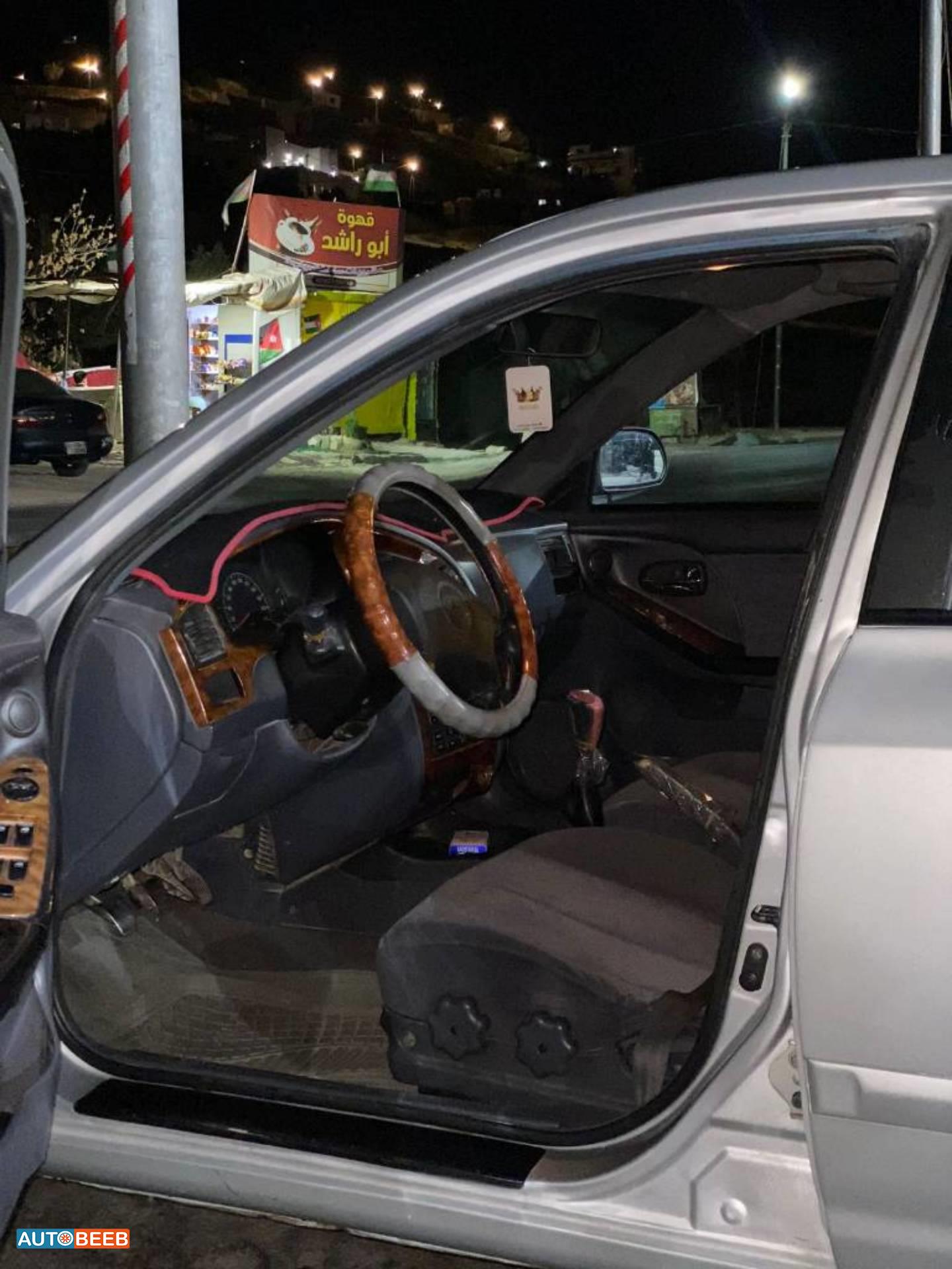 هيونداي افانتي 2001