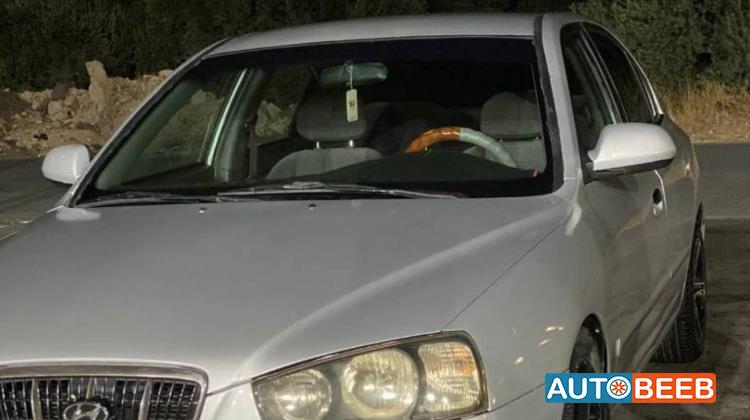 هيونداي افانتي 2001