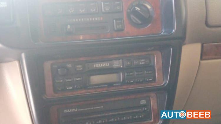 ايسوزو ترووبر 1998