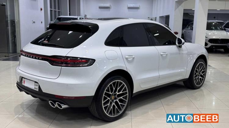 Porsche Macan 2021