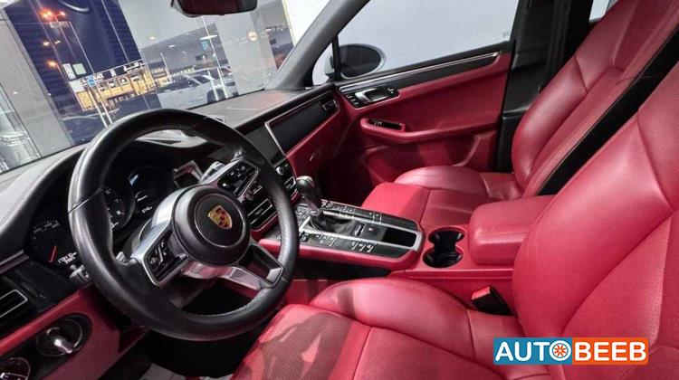 Porsche Macan 2021