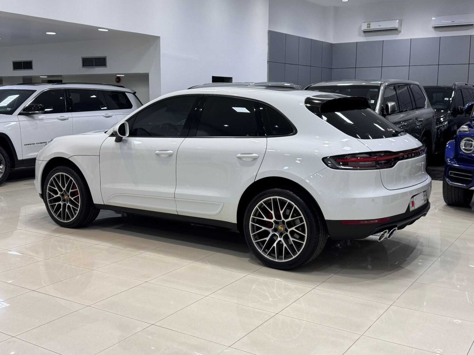 Porsche Macan 2021