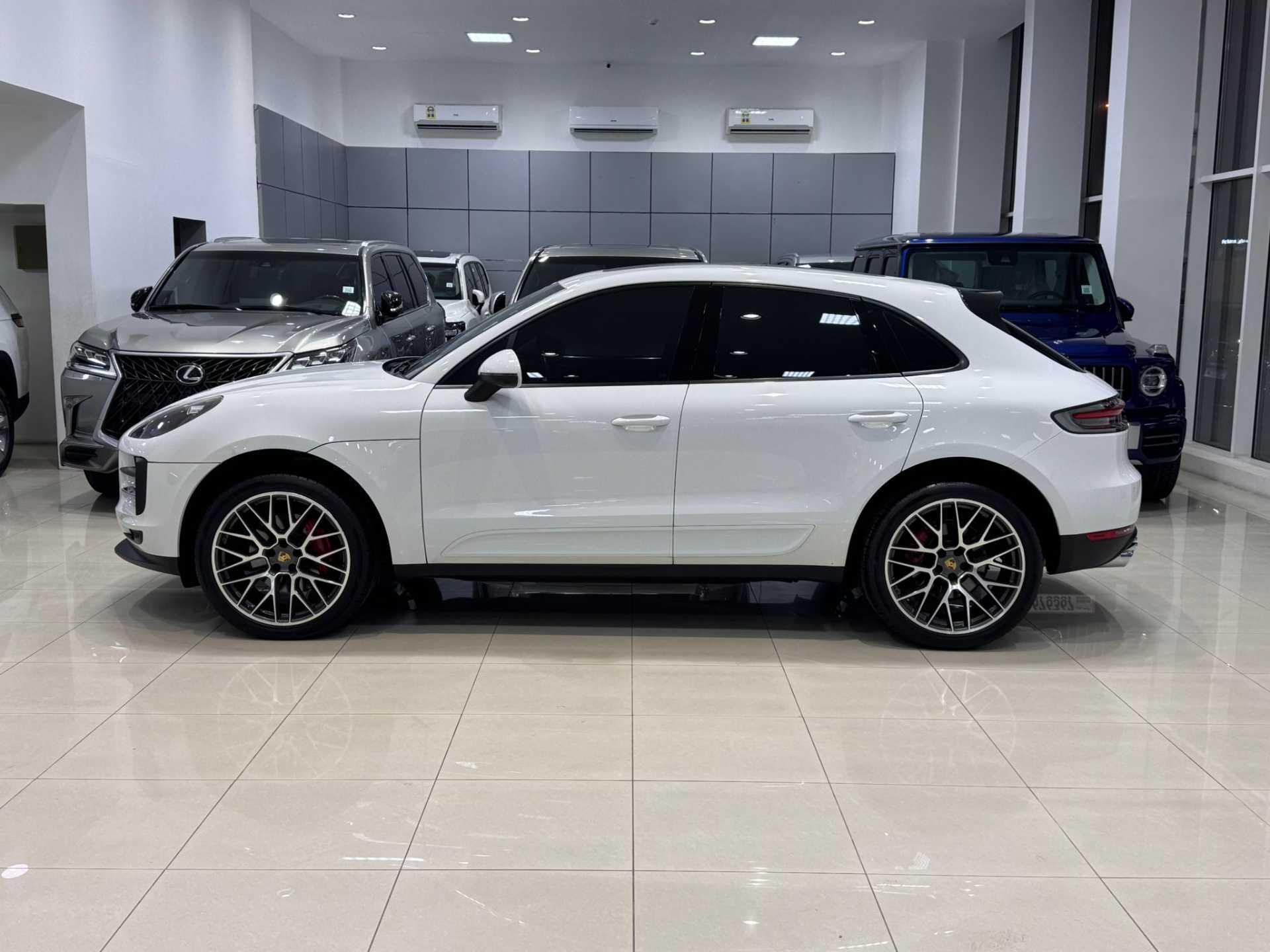 Porsche Macan 2021