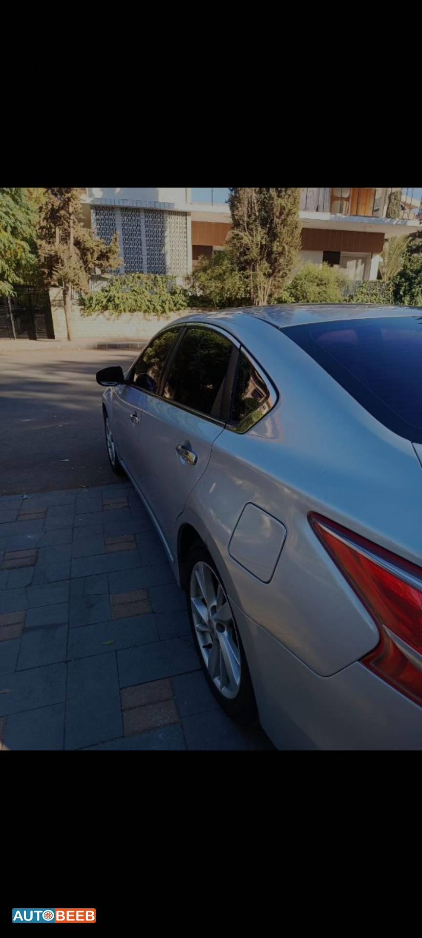 نيسان التيما 2012