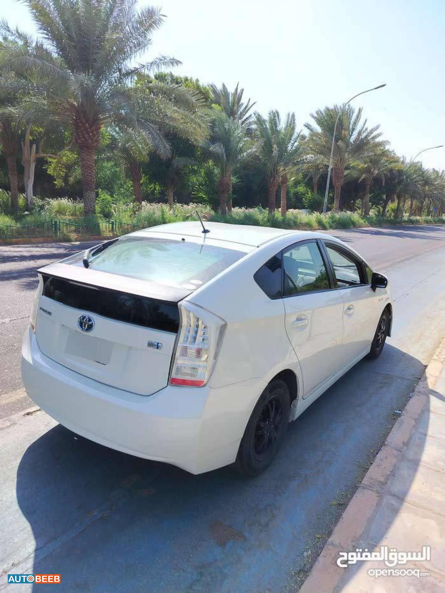 تويوتا بريوس 2013