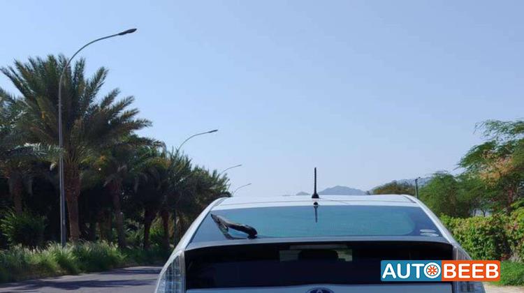 تويوتا بريوس 2013