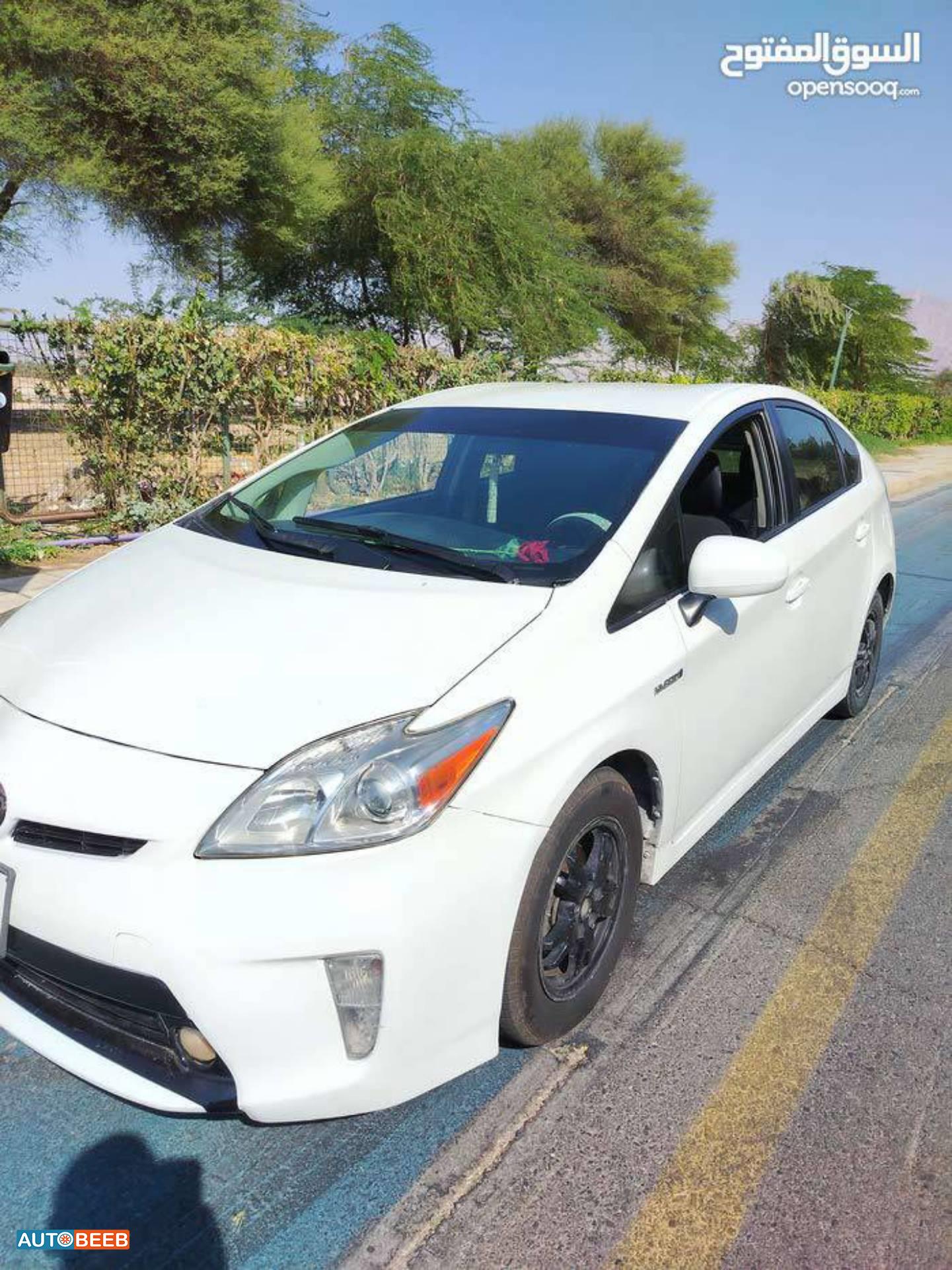 تويوتا بريوس 2013