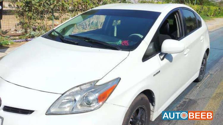 تويوتا بريوس 2013