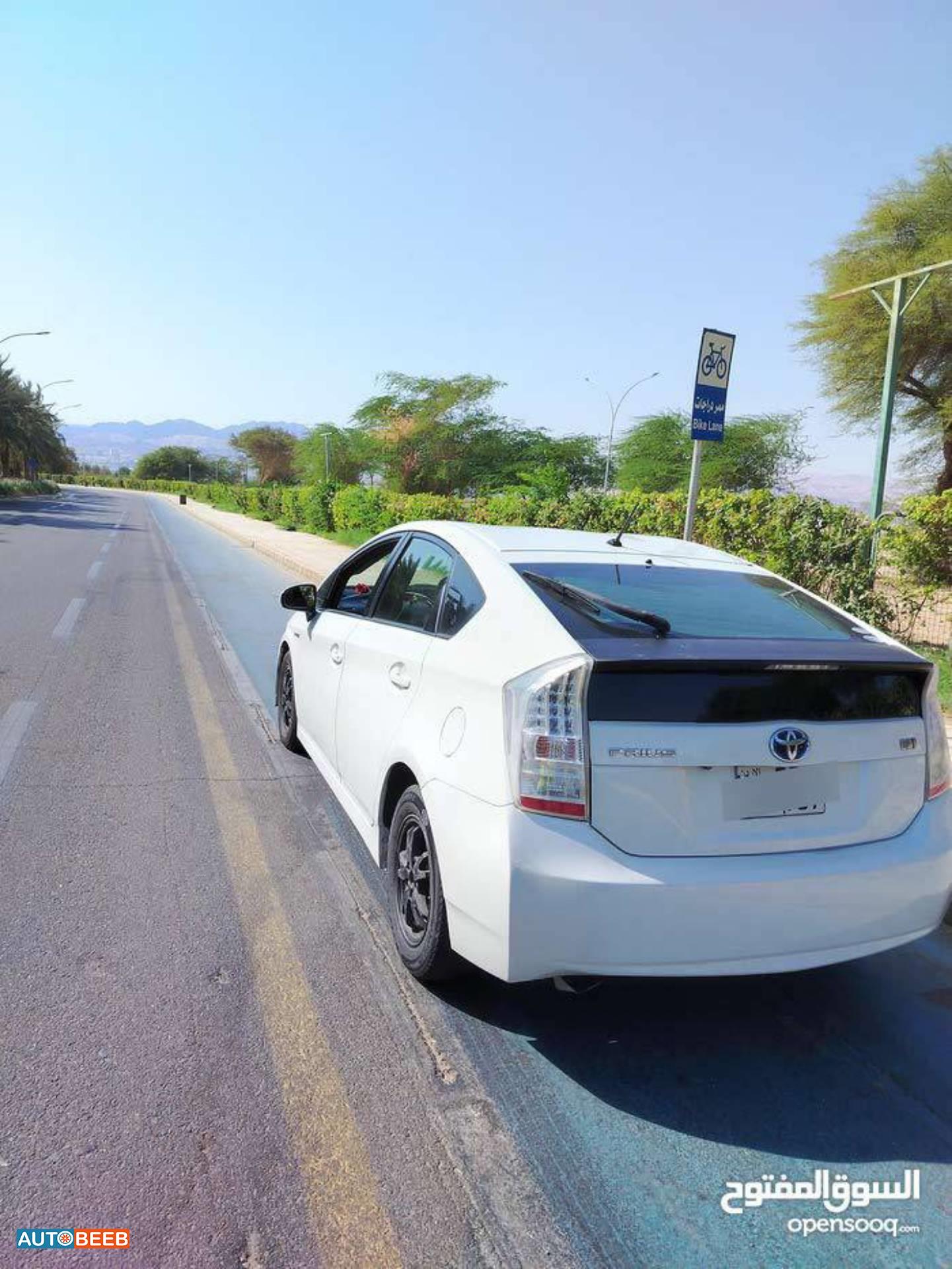 تويوتا بريوس 2013