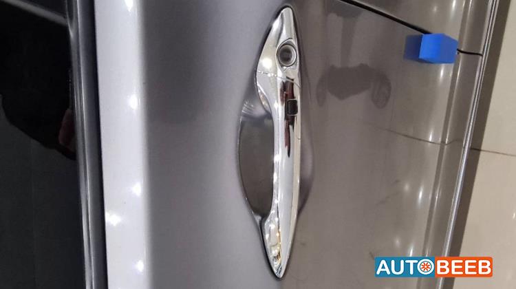 Hyundai Elantra 2012